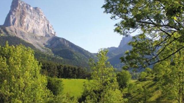 Petit Studio Mansarde 18 M2 Avec Navette Gratuit Aux Pistes De Ski Gresse-en-Vercors Ngoại thất bức ảnh
