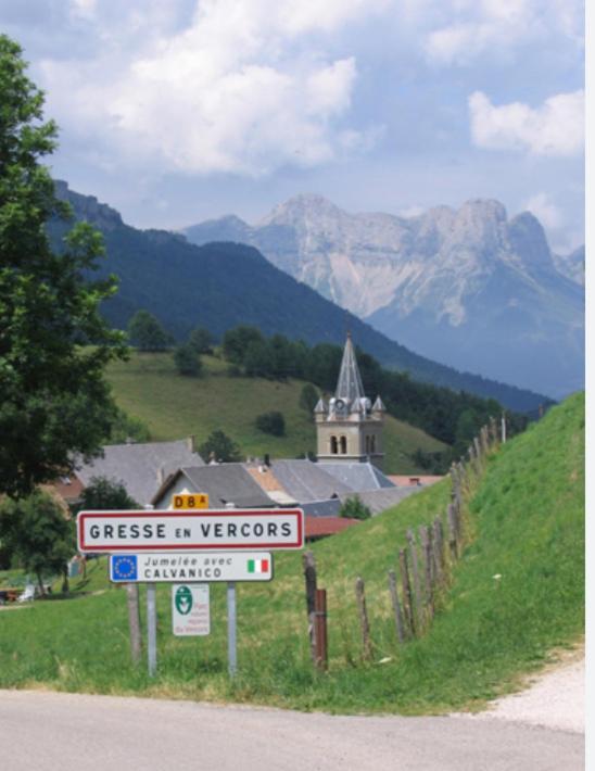 Petit Studio Mansarde 18 M2 Avec Navette Gratuit Aux Pistes De Ski Gresse-en-Vercors Ngoại thất bức ảnh